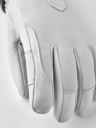 Hærens læderpatruljekvinde