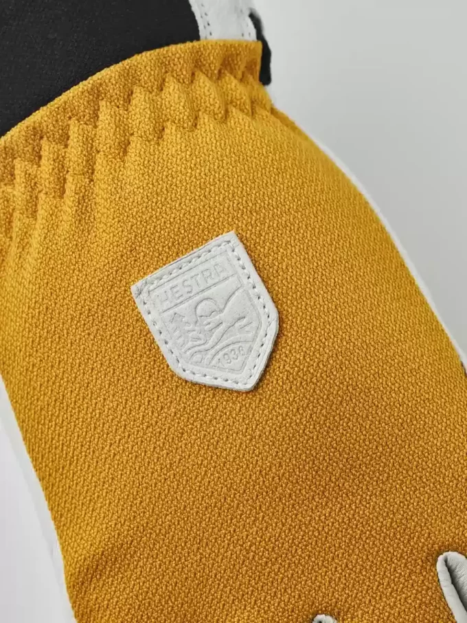 Hærens læderpatruljekvinde