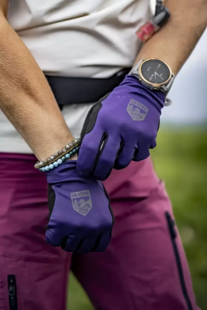 Hestra Apex Lang Blomme