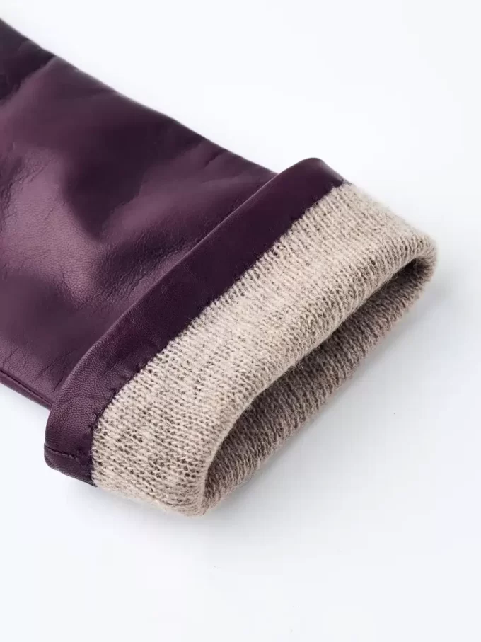 Hestra Elisabeth Mørk Blomme