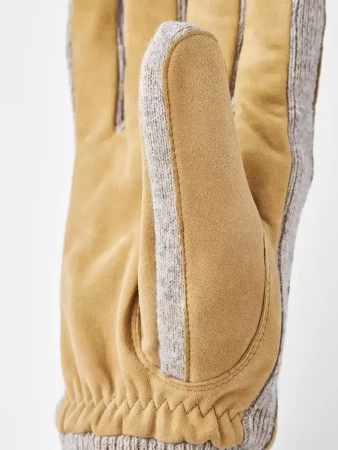 Hestra Geoffrey Camel