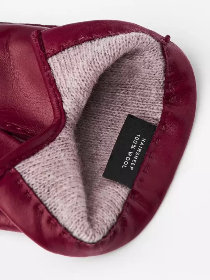 Hestra Mary Mørkerød