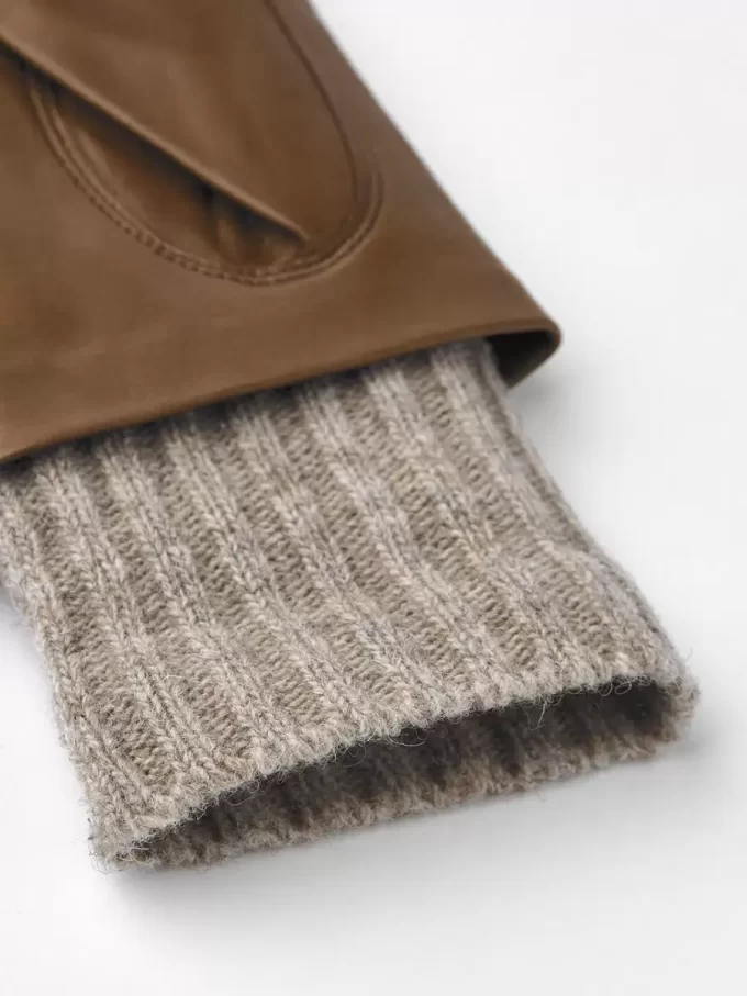 Hestra Megan Lysebrun