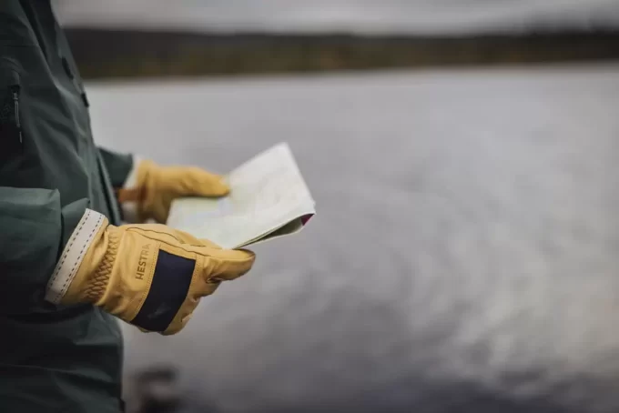 Hestra Njord Navy & naturlig brun