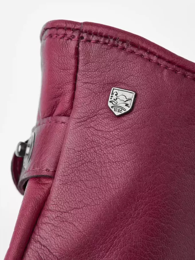 Hestra Åsa Mørkerød